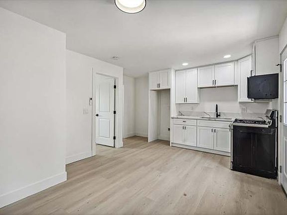 5th image of 9400 Galston Dr Unit B