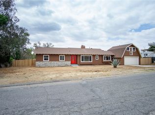 5635 Cedar St, Riverside, CA 92509