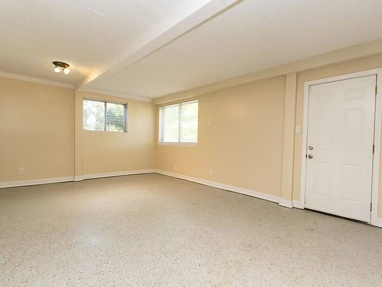 1309 Labrea Dr #B — Photo 7