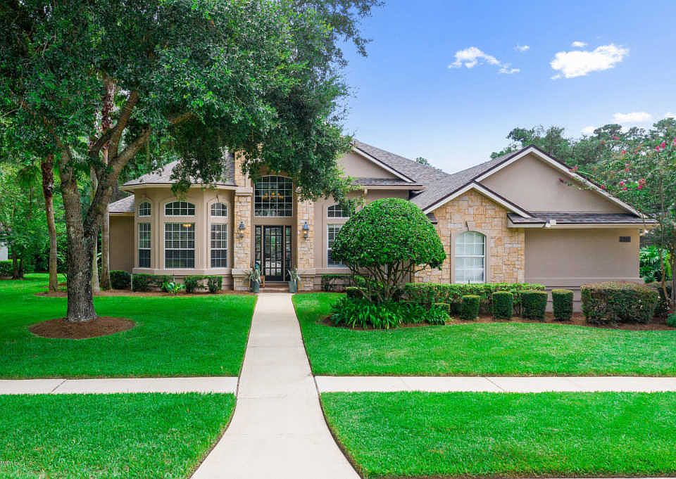 1st image of 129 Woodlands Creek Dr