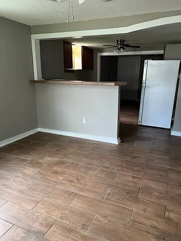 6710 Phillips Ln — Photo 16