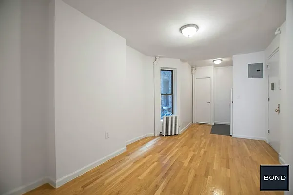 Rented by Bond New York | media 15