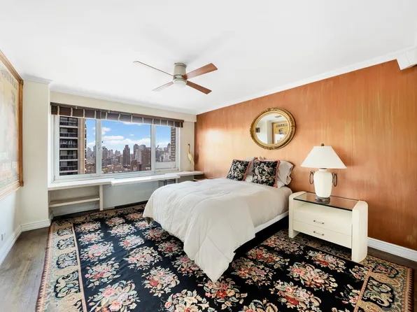 303 East 57th Street image 6 of 9