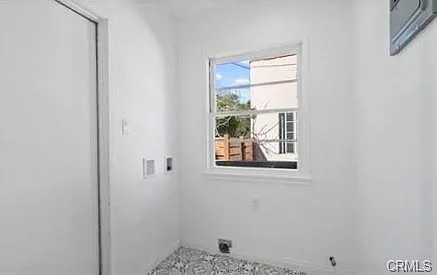 1347 Cambridge Dr — Photo 6