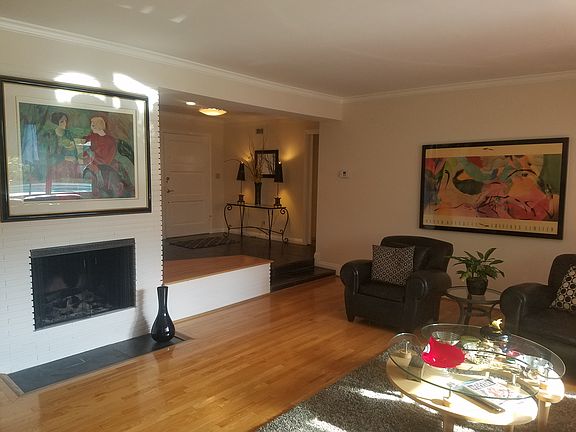 5th image of 1565 S El Molino Ave
