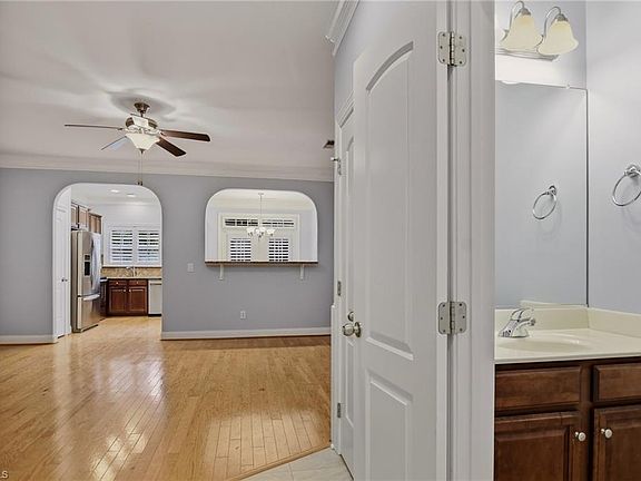 3rd image of 1134 Heritage Path Ln