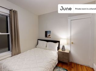 29 Craigie St #C, Somerville, MA 02143