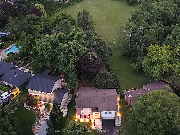 2nd image of 27 Tower Cres