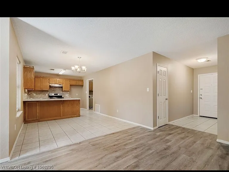 2406 Linda Ct — Photo 23