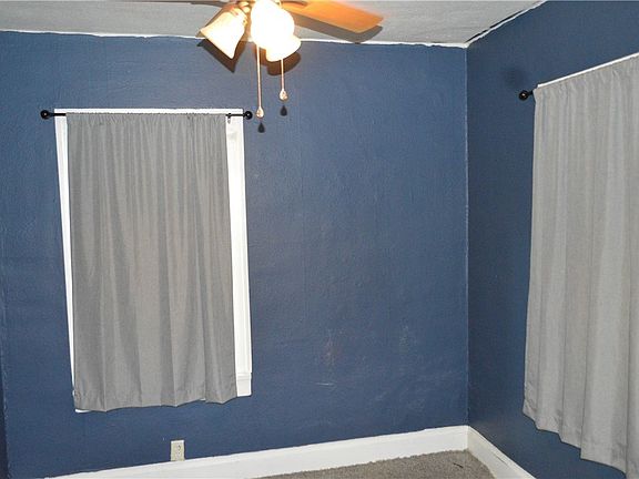 5th image of 802 E 28th St