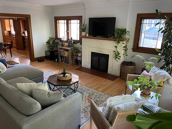 5th image of 3413 Irving Ave S