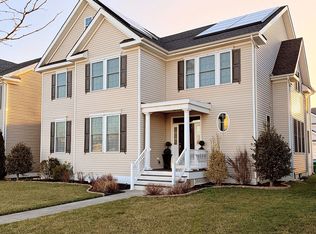 98 Applegate Way, Chesterfield, NJ 08515