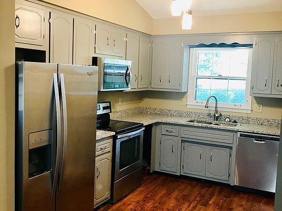 2nd image of 321 Kingswood Ct