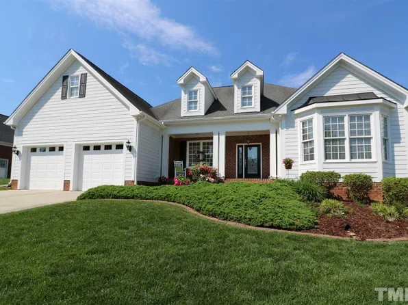 1311 Saint Andrews Dr, Mebane, NC 27302