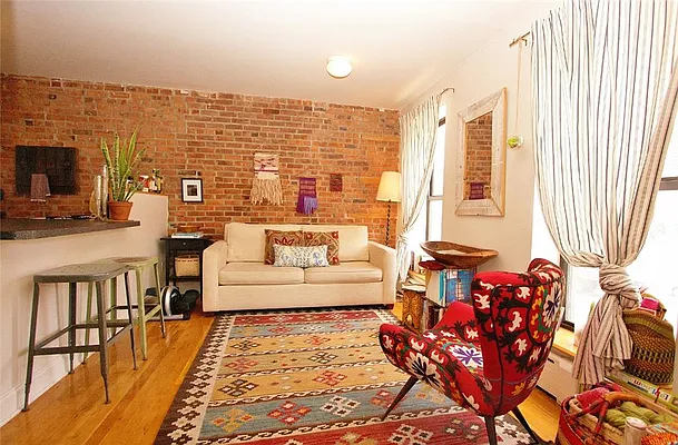 Rented by R New York | media 16