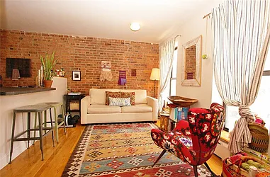 Rented by R New York
