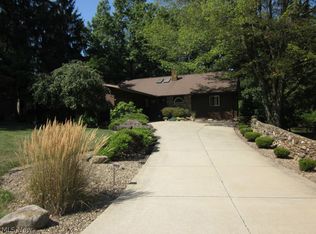 3752 Leewood Rd, Stow, OH 44224