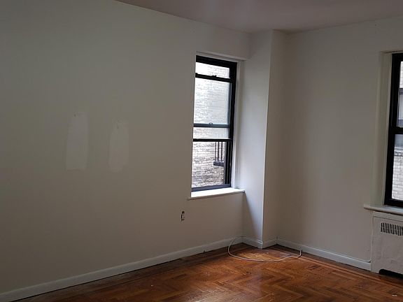 3rd image of 3033 Brighton 14th St #2B