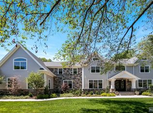 23 Country Squire Rd, Old Tappan, NJ 07675