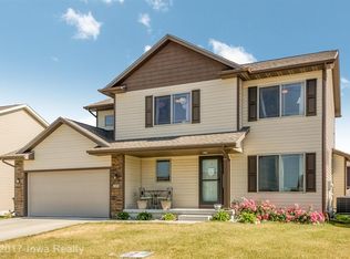 308 Tailfeather Dr NW, Bondurant, IA 50035