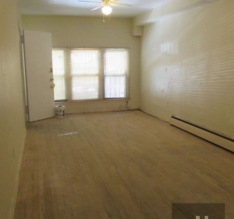 1st image of 4013 73rd St