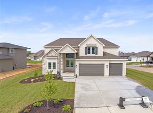 9285 Barth Rd, Lenexa, KS 66227