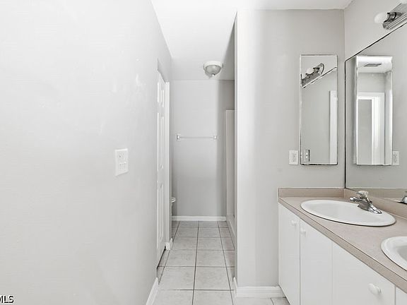 5th image of 205/207 Homer Ave S