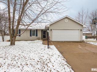 1267 N Hickory Hills Rd, Germantown Hills, IL 61548