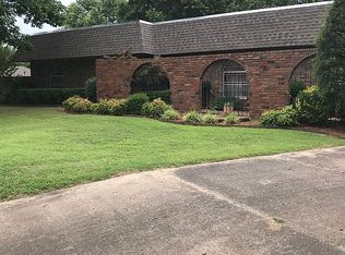 404 Grandview Ct, Muskogee, OK 74403