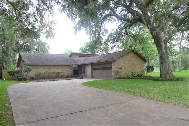 1st image of 225 Montclaire Dr