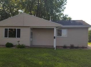 1102 15th St SW, Cedar Rapids, IA 52404