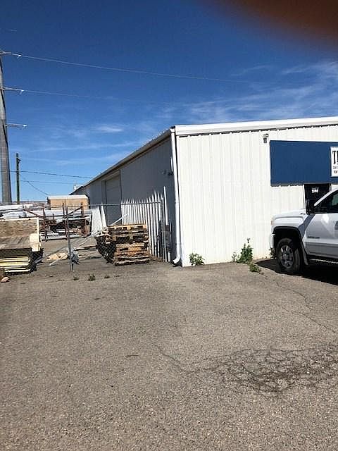 2nd image of 357 Bonny St