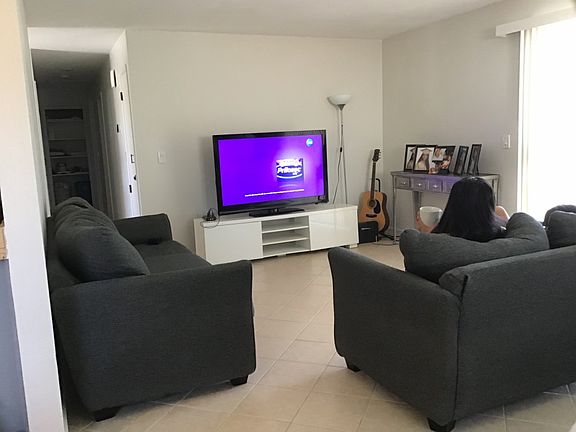 4th image of 2612 Dobbins Ln