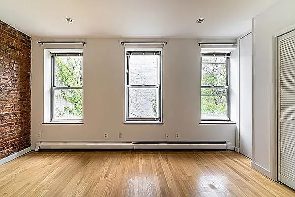 Rented by Realty Collective | media 14