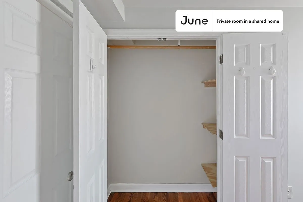 Full bedroom in 2 bed/1 bath home in Brookland #865 A — Photo 3