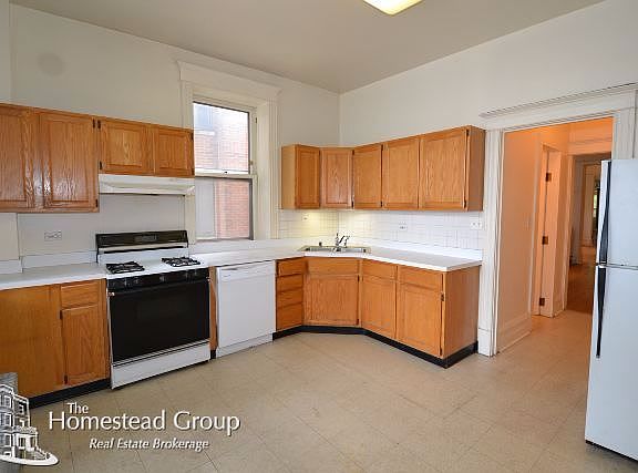 2nd image of 626 W Wellington Ave #Third
