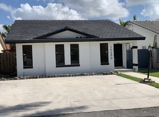 10258 NW 129th St, Hialeah Gardens, FL 33018