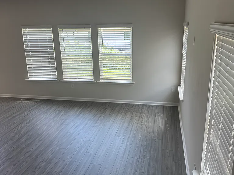 14 Warwick Ct — Photo 23