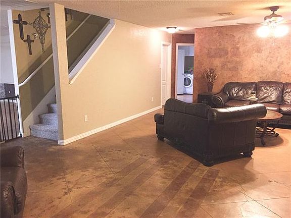 5th image of 1377 Stewart Dr