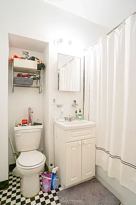 Rented by City Connections Realty | media 18