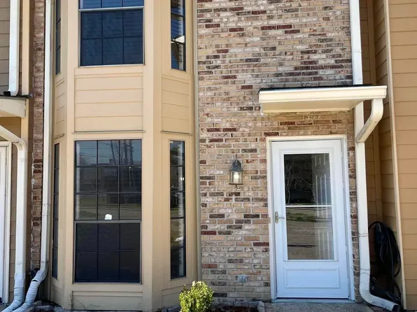 434 Longwood Ct APT C, Baton Rouge, LA 70806