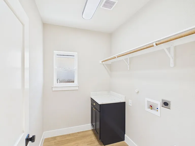 110 Parlin Ln — Photo 31