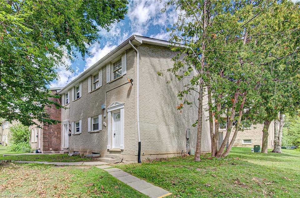 1st image of 150 Westcourt Pl