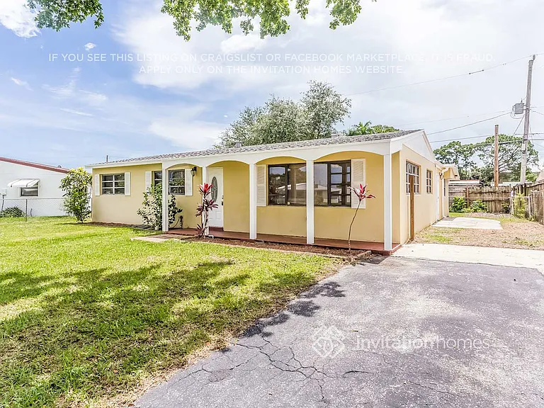 9504 Bloomfield Dr — Photo 2