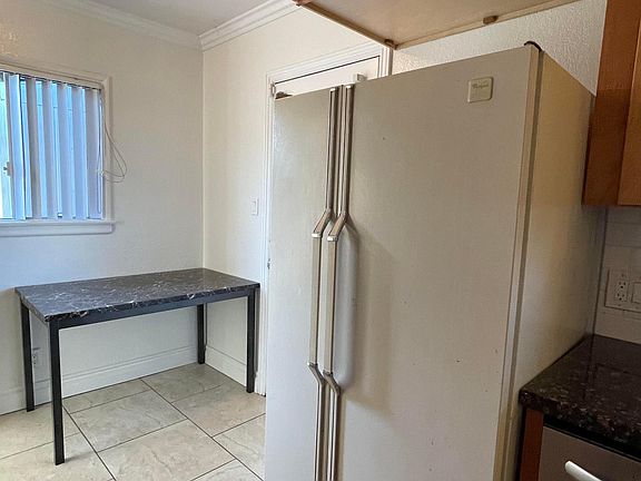 5th image of 12421 Grevillea Ave