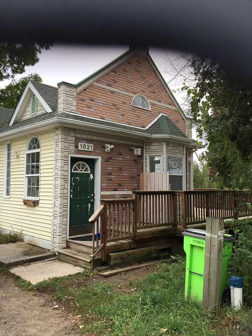 1821 Maxfield Rd photo 1