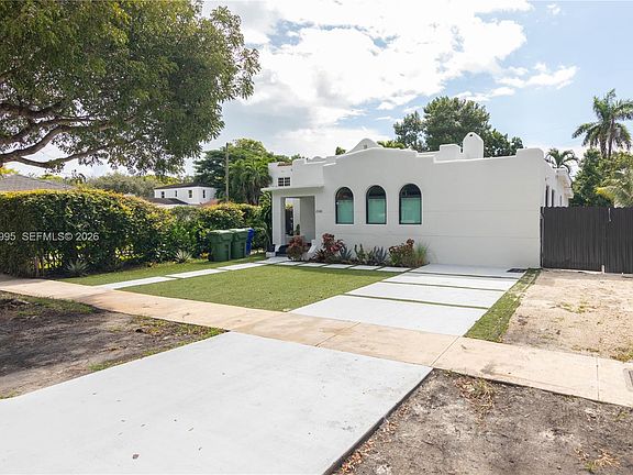 3rd image of 2360 SW 12th St