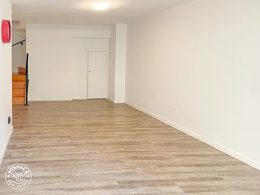 Rented by MySpaceNYC | media 43