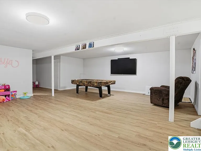 12 Rockway Ct — Photo 19