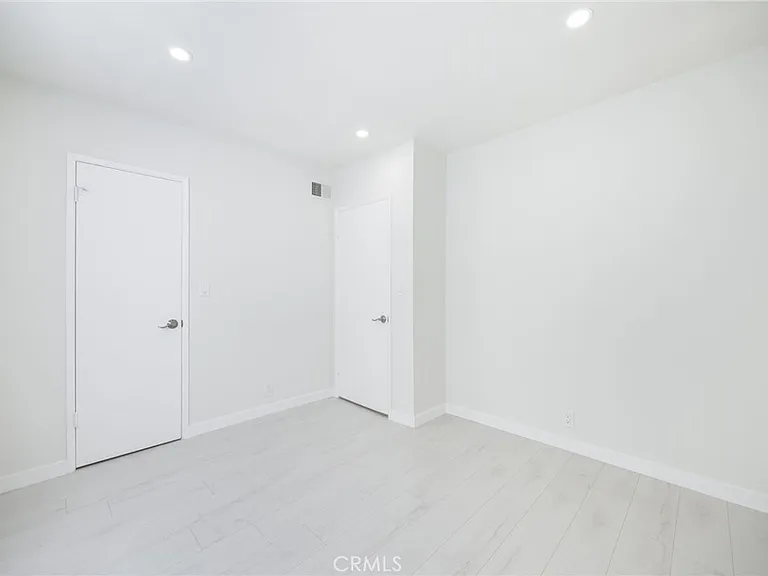 333 Riverdale Dr #14 — Photo 12